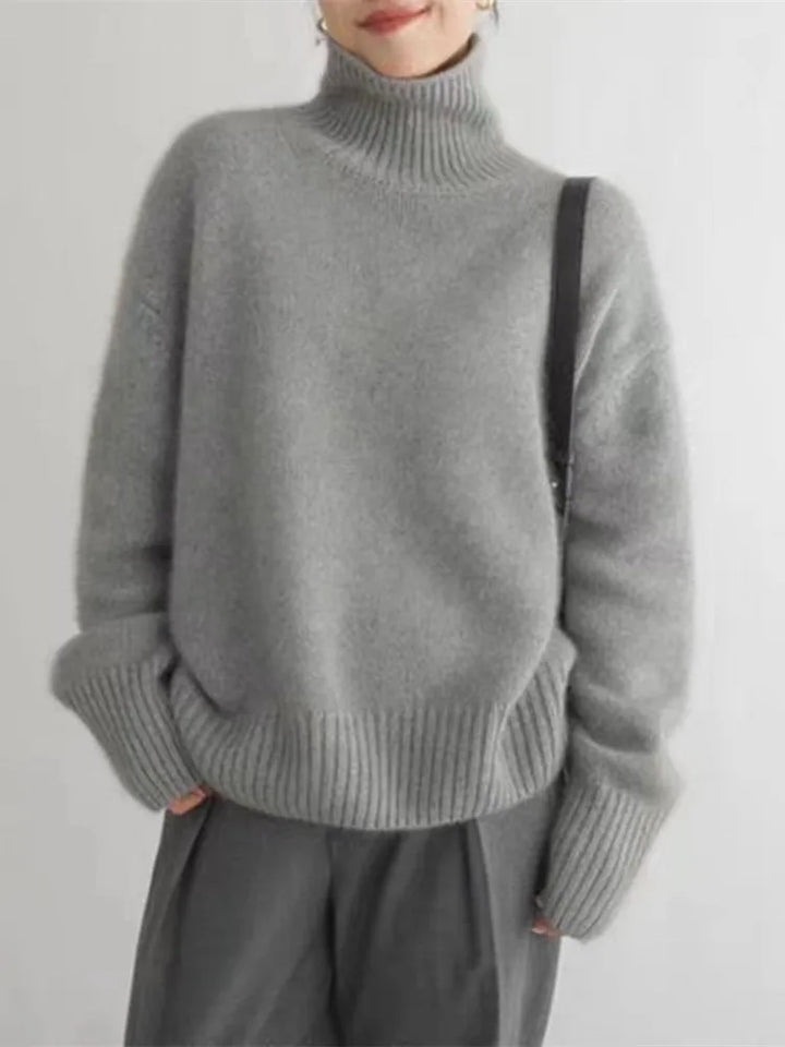 NOOR | SOFT TURTLENECK SWEATER