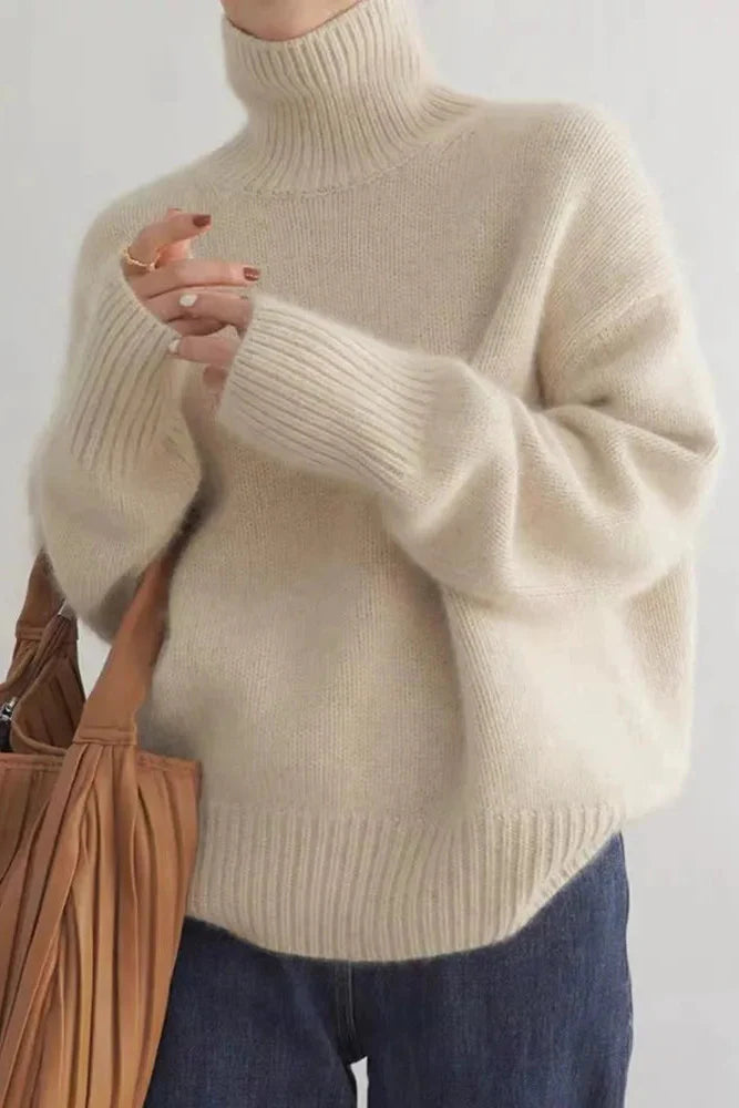 NOOR | SOFT TURTLENECK SWEATER