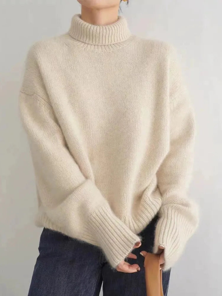 NOOR | SOFT TURTLENECK SWEATER